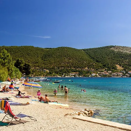 Apartments By The Sea Grebastica, Sibenik - 461 Grebastica