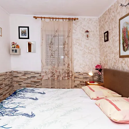 Apartman By The Sea Grebastica, Sibenik - 461 *