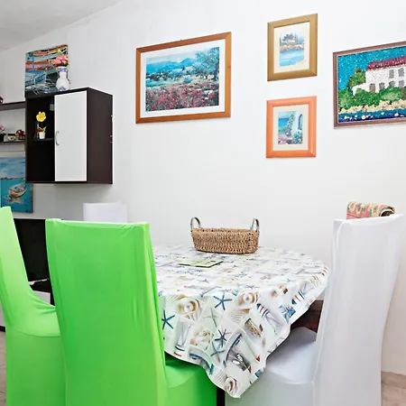 Apartment Apartments By The Sea Grebastica, Sibenik - 461 Grebastica
