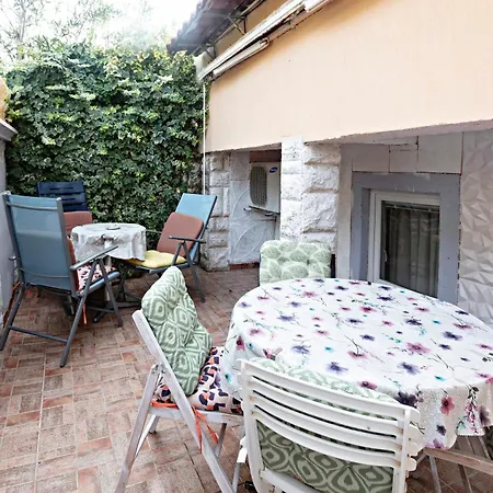 Apartments By The Sea Grebastica, Sibenik - 461 Apartman *