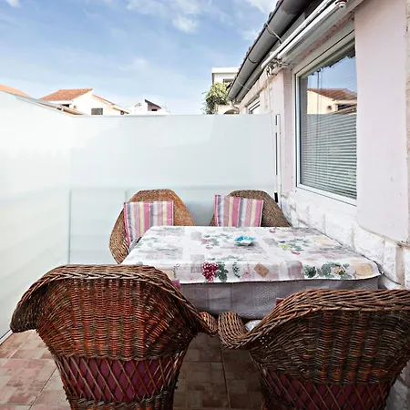 Apartments By The Sea Grebastica, Sibenik - 461 Apartman *