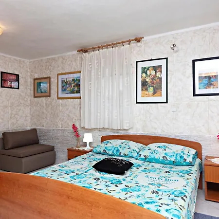 Apartments By The Sea Grebastica, Sibenik - 461 Apartman