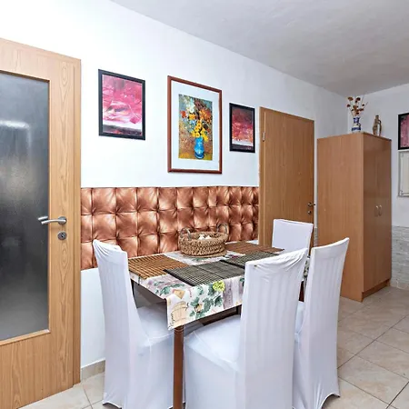 Apartments By The Sea Grebastica, Sibenik - 461 Apartman *