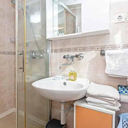 Apartman By The Sea Grebastica, Sibenik - 461 *