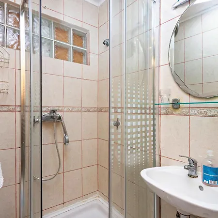 Apartman Apartments By The Sea Grebastica, Sibenik - 461 Grebastica