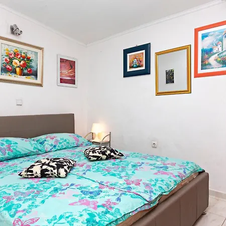 Apartments By The Sea Grebastica, Sibenik - 461 *