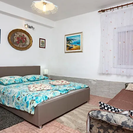 Apartments By The Sea Grebastica, Sibenik - 461 Apartment *