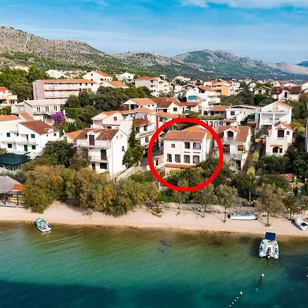 Apartments By The Sea Grebastica, Sibenik - 461 Grebastica